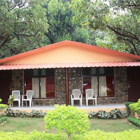 Hôtel Krishna Wilderness Retreat à Rāmnagar Extérieur photo